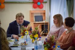 Глава города Андрей Бородкин встретился с молодыми педагогами, соискателями премии "Признание"