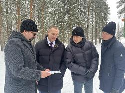  В парке им. Д.И. Менделеева провели партийный десант