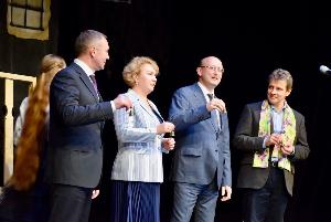 Состоялась церемония открытия XXI фестиваля- конкурса любительских театральных коллективом Югры " Театральная весна".
