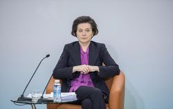 Наталья Комарова ответит на вопросы журналистов  