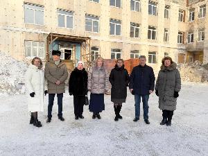 В Югорске продолжается реконструкция взрослой поликлиники Югорской городской больницы.