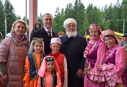 Глава города Алексей Харлов поздравил мусульман с праздником Ураза-байрам