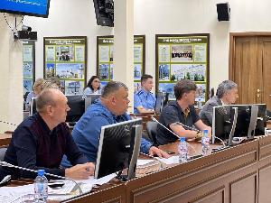 Сегодня состоялось совместное заседание комиссий Думы города Югорска по регламенту, нормотворчеству и депутатской этике, по экономической политике и по социальной политике.