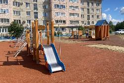 В Югорске появилась еще одна современная детская площадка