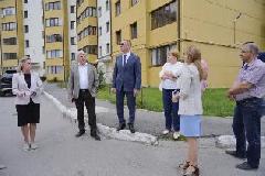 Традиционные депутатские обходы остаются одним из самых действенных форматов работы