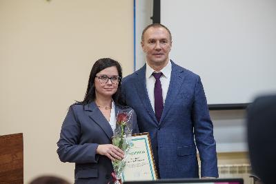 В преддверии 55-летнего юбилея Детской школы искусств награды получили сотрудники учреждения