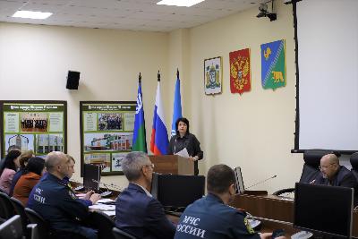 В администрации Югорска обсудили соблюдение мер пожарной безопасности в преддверии новогодних праздников