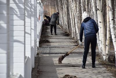 Администрация города присоединилась к акции «Мой чистый дом – Югра»