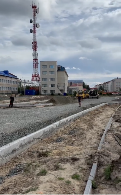 На улице 40 лет Победы ежедневно кипит работа