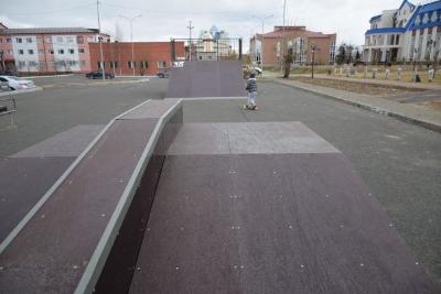 В Югорске установили скейт-парк