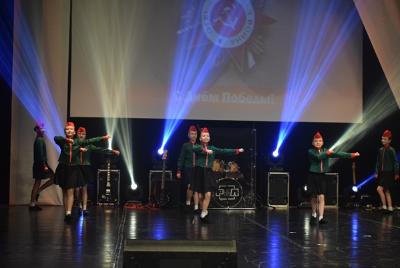 В центре культуры "Югра-Презент" прошел праздничный концерт для ветеранов
