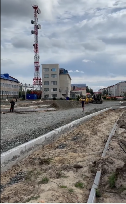 На улице 40 лет Победы ежедневно кипит работа