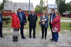 Глава Югорска и депутаты посмотрели выполнение наказов избирателей