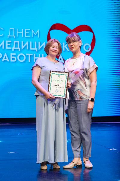В честь Дня медицинского работника награды вручили сотрудникам Югорской городской больницы