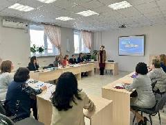 Председатель Думы города Югорска Евгения Комисаренко провела рабочую встречу с руководителями образовательных учреждений города Югорска.