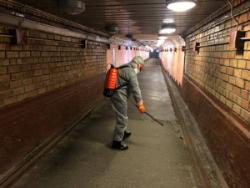 В Югорске начали дезинфекцию общественных мест 