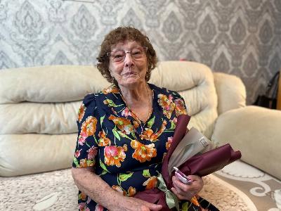 Поздравляем труженицу тыла Анну Феофиловну со 102-м Днём рождения!