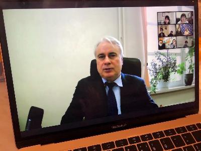 Глава города Югорска, депутаты и общественники встретились с Павлом Завальным в онлайн-формате