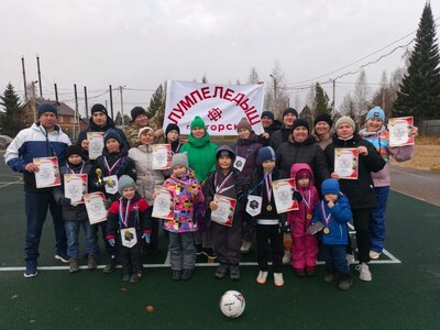 В Югорске прошёл памятный турнир по мини-футболу памяти Арсентия Савельева